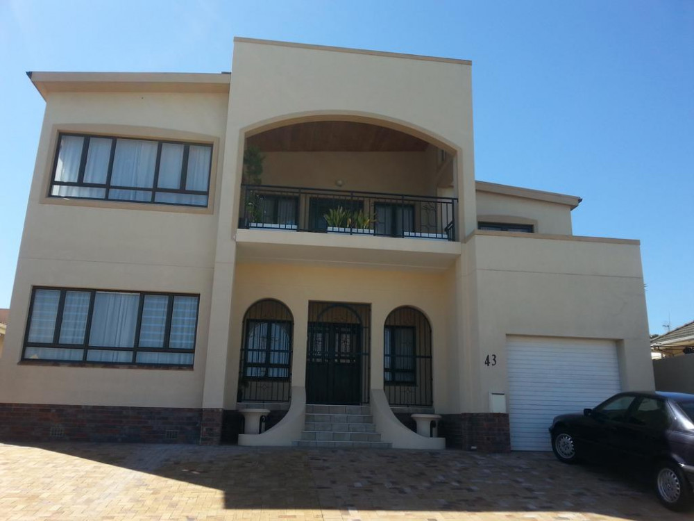 Apex Travel Club - ATC - Auriol's Guest House