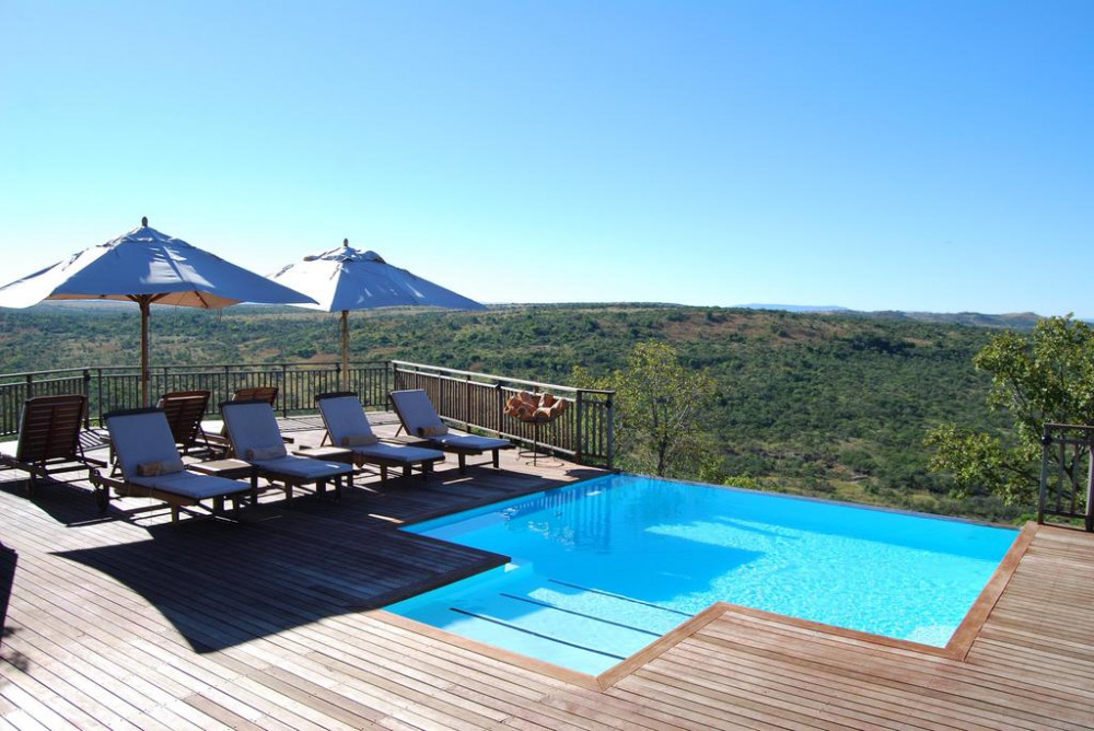 Apex Travel Club - ATC - Umzolozolo Private Safari Lodge