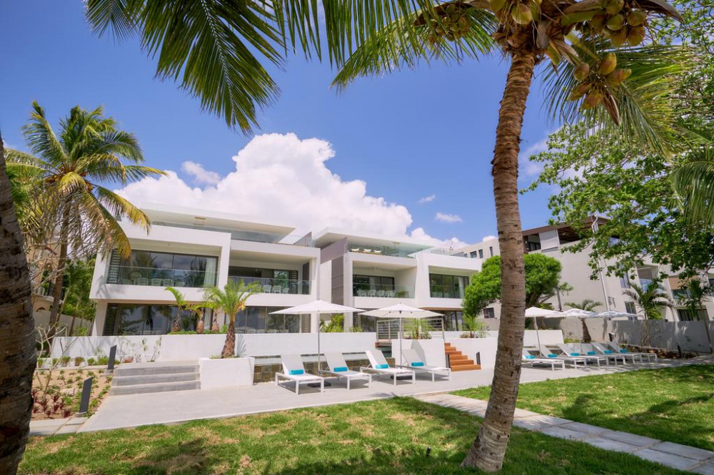 Apex Travel Club - ATC - Les Estivales Beachfront Suites and Penthouses by LOV