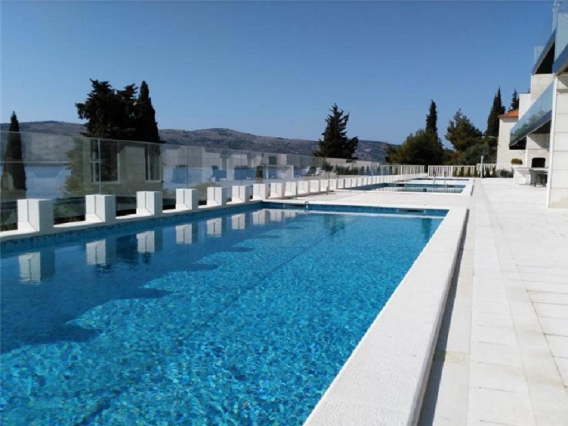 Apex Travel Club - ATC - 7 Bedroom Villa with Pool & Sea Views in Seget Vranjica nea