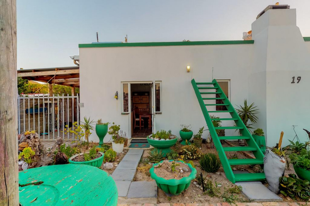 Apex Travel Club - ATC - Seeberg Cottage C, Hermanus
