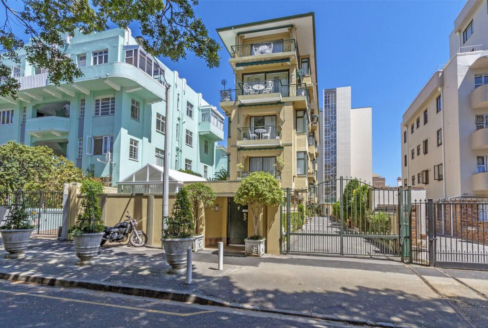 Apex Travel Club - ATC - Cozy Beachfront Sea Point Apartments