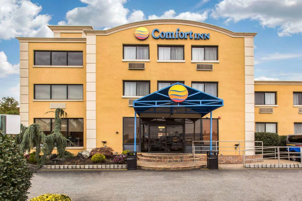 Apex Travel Club - ATC - Comfort Inn Edgewater on Hudson River