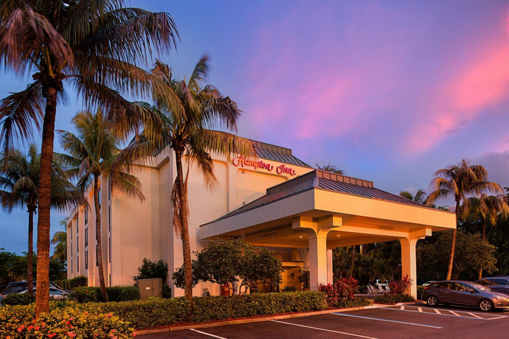 Apex Travel Club - ATC - Hampton Inn Naples-Central