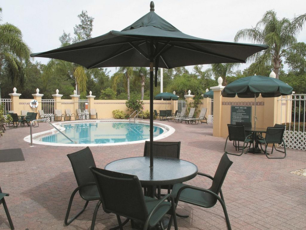 Apex Travel Club - ATC - La Quinta Inn & Suites by Wyndham Naples Downtown