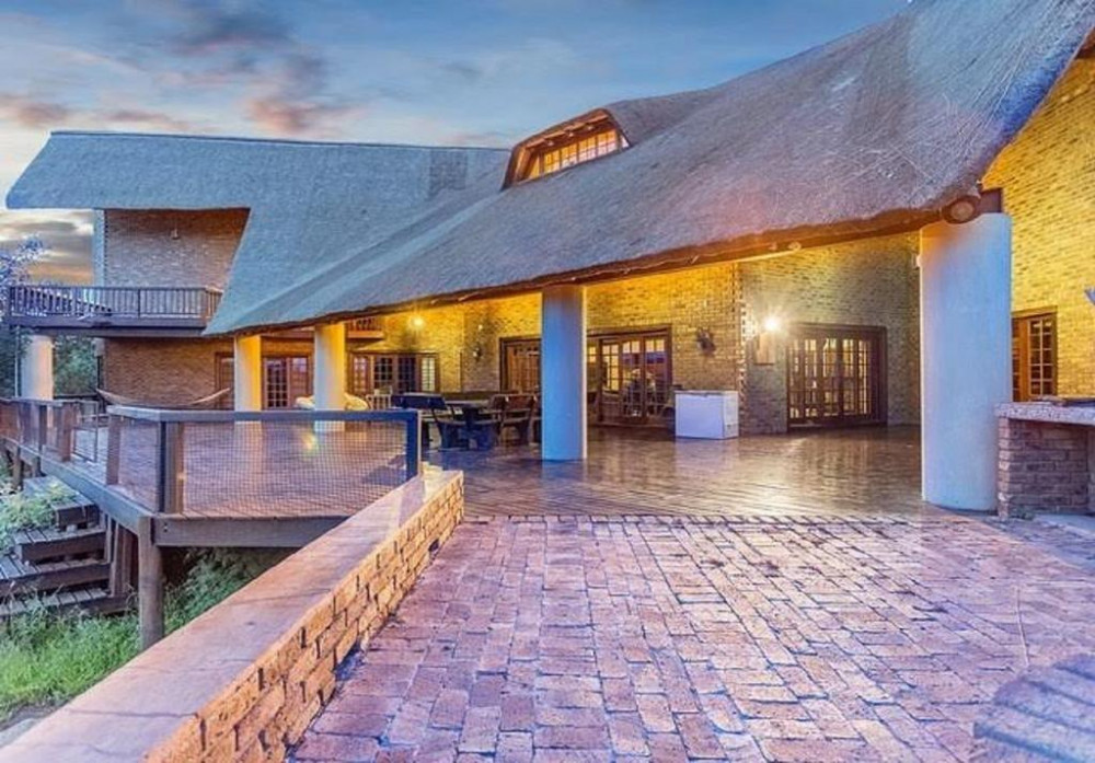 Apex Travel Club - ATC - Waddem - Tholo Lodge