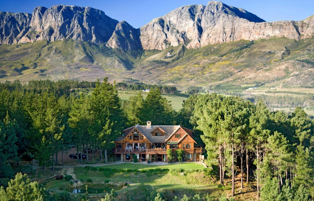 Apex Travel Club - ATC - Lalapanzi Lodge