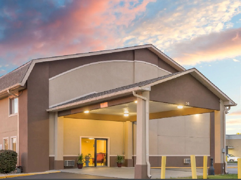 Apex Travel Club - ATC - Super 8 by Wyndham Shelbyville