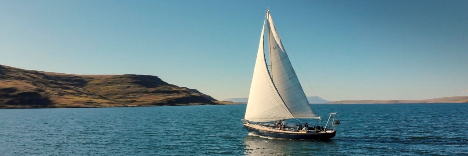 Apex Travel Club - ATC - Wild Horses - Golden City Yacht