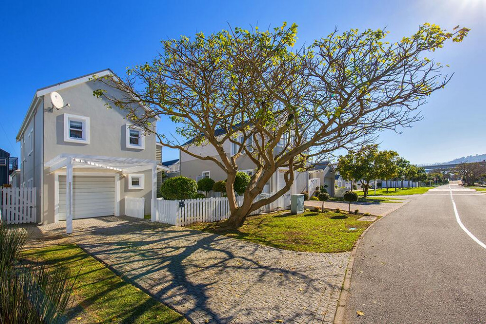Apex Travel Club - ATC - Thesen Island Holiday House