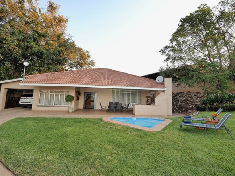 Apex Travel Club - ATC - Poinsettia Family Cottage