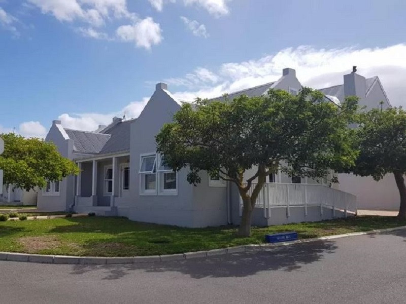 Apex Travel Club - ATC - Coral Tree