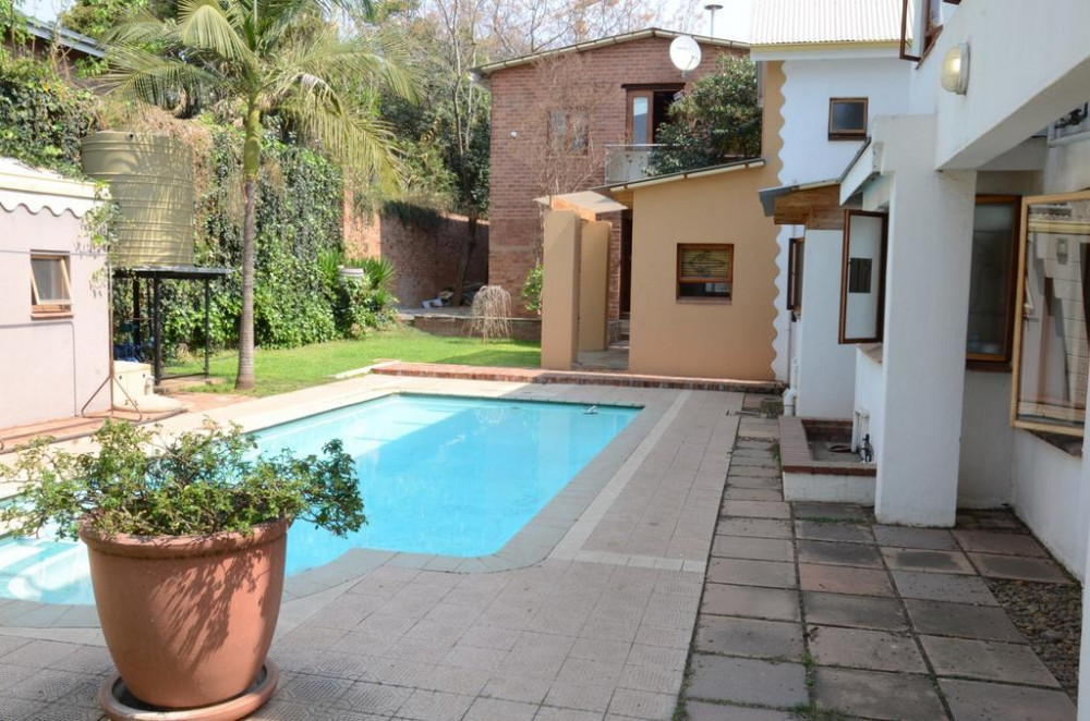 Apex Travel Club - ATC - Bed & Breakfast in Hatfield