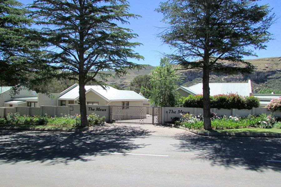 Apex Travel Club - ATC - Clarens Accommodation - 4 The Mews Unit