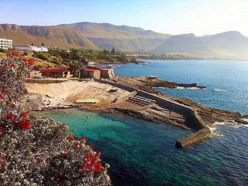Apex Travel Club - ATC - Hermanus Guest Rooms