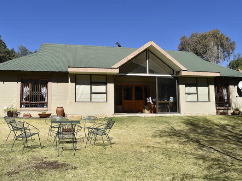 Apex Travel Club - ATC - Clarens Accommodation Bookings- Le Roux Cottage