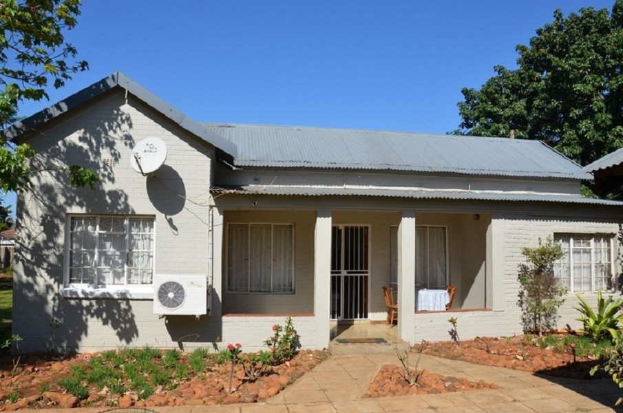 Apex Travel Club - ATC - Stoep at Steenbok Street