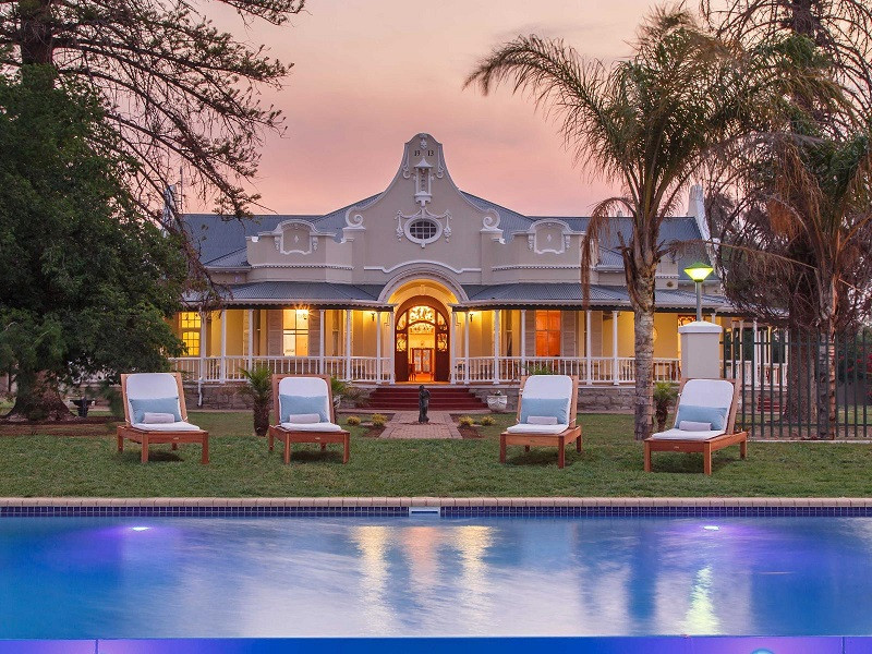 Apex Travel Club - ATC - Bakenskraal Ostrich Palace