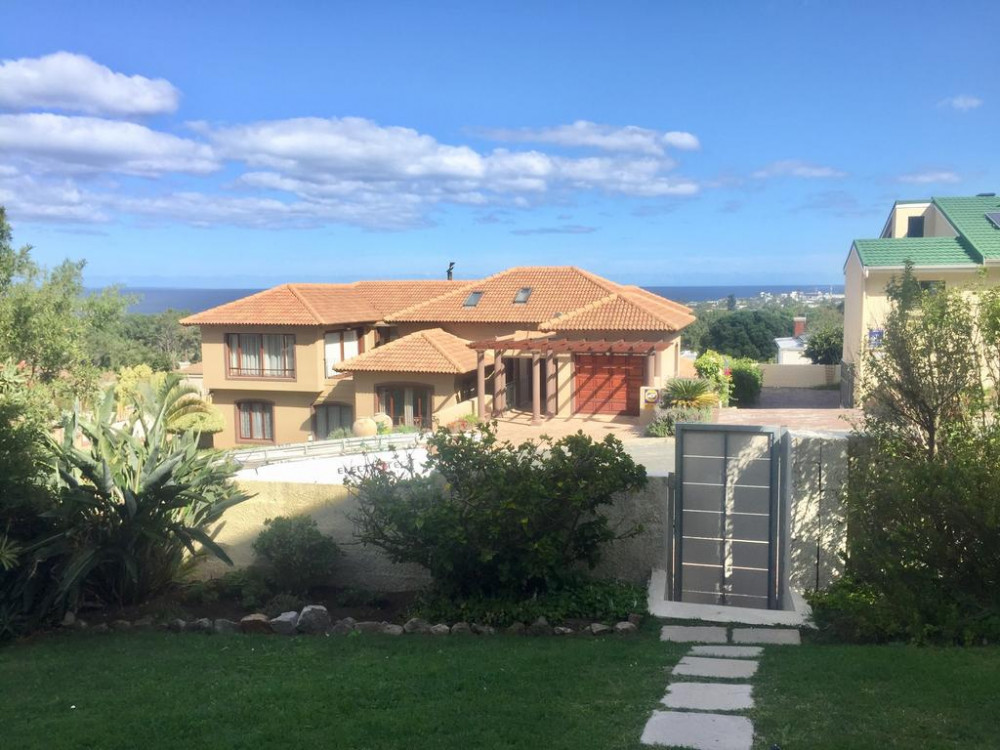 Apex Travel Club - ATC - Hermanus Heights Villa