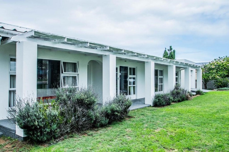 Apex Travel Club - ATC - Die Strandhuis - Stilbaai