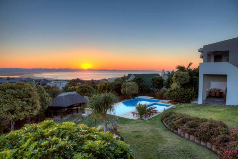 Apex Travel Club - ATC - The Ocean Bay Luxury Guesthouse