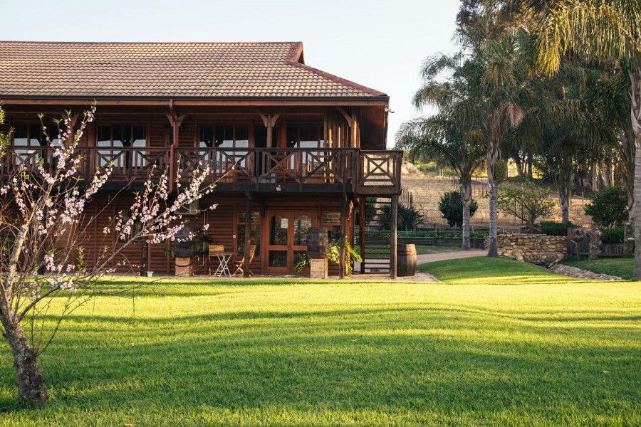 Apex Travel Club - ATC - The Log Cabin Lodge