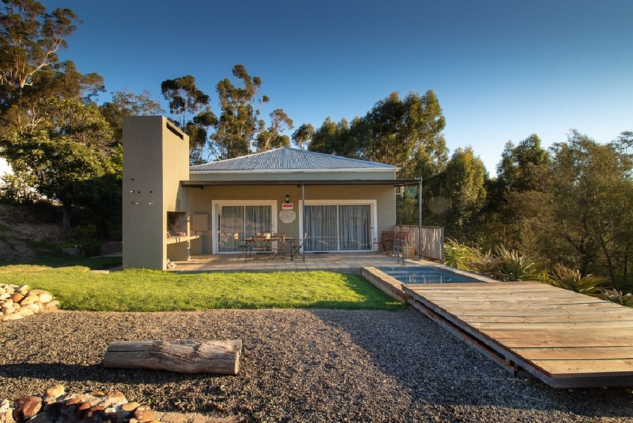 Apex Travel Club - ATC - Bergsicht Country Cottages-Ixia Town Cottage