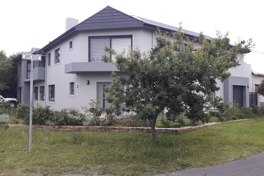 Apex Travel Club - ATC - Moondust Hermanus