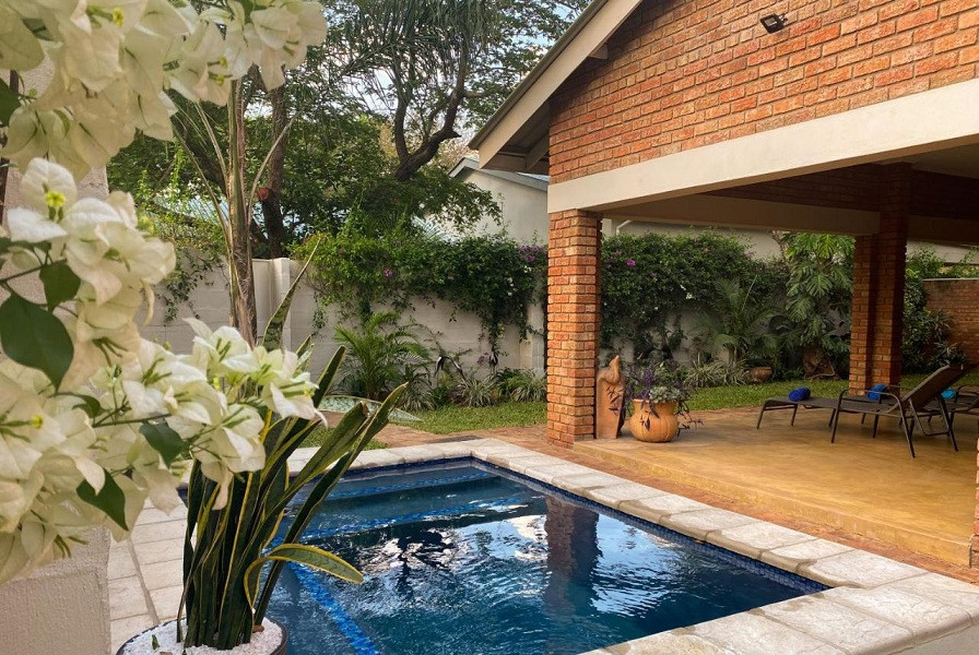 Apex Travel Club - ATC - Victoria Falls, Private, Secluded, Self Catering Cottage