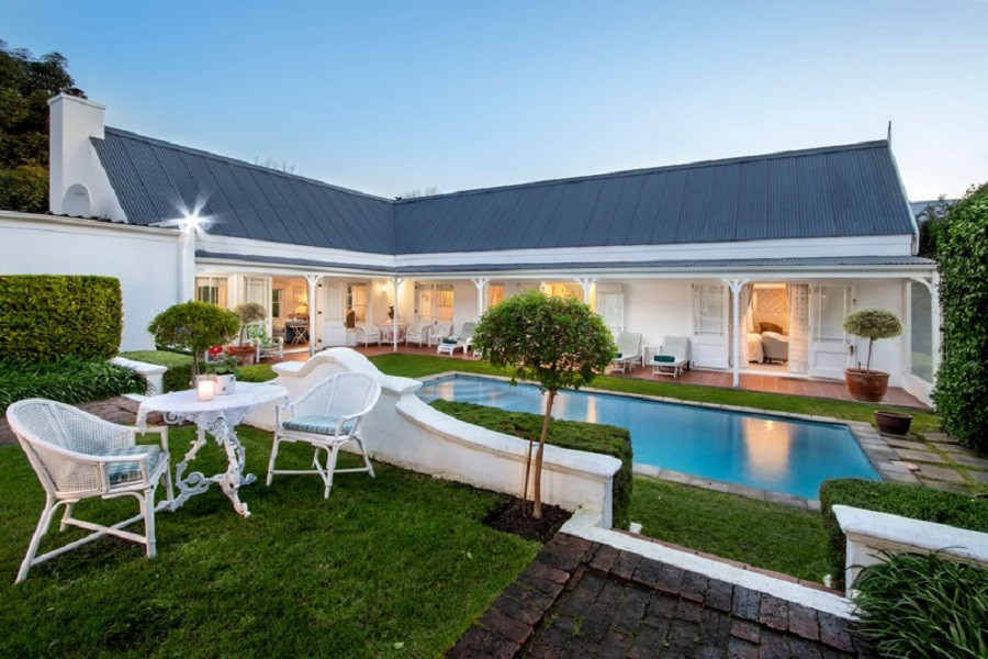 Apex Travel Club - ATC - Swallow's Loft Self Catering Villa Hermanus