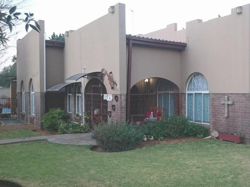 Apex Travel Club - ATC - Serendipity Guest House- Daniëlskuil