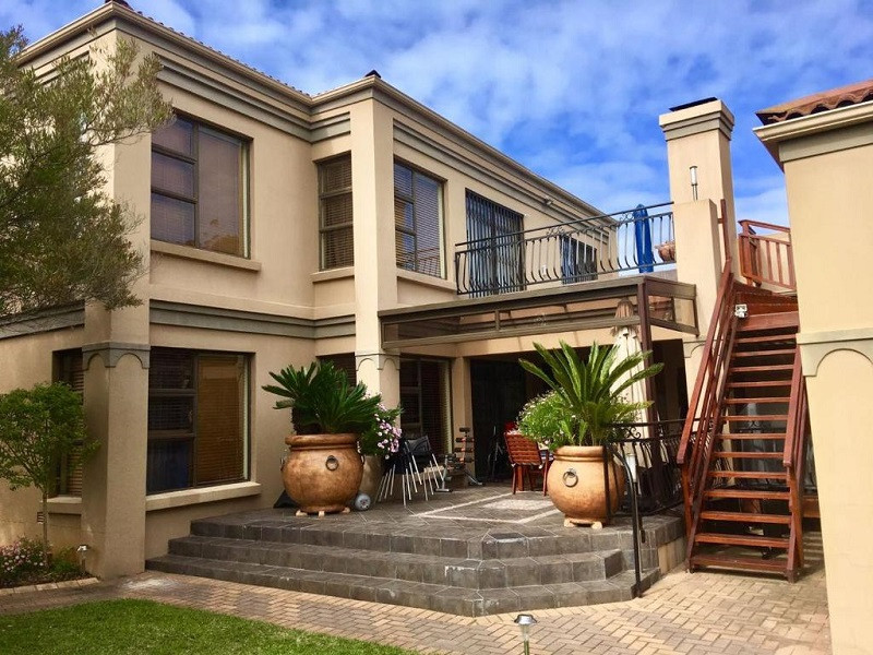 Apex Travel Club - ATC - House Hibiscus