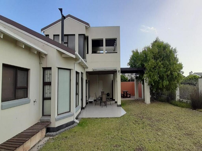 Apex Travel Club - ATC - Hadingham Russell Holiday House