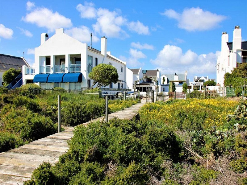 Apex Travel Club - ATC - Baywatch Paternoster - The Penthouse