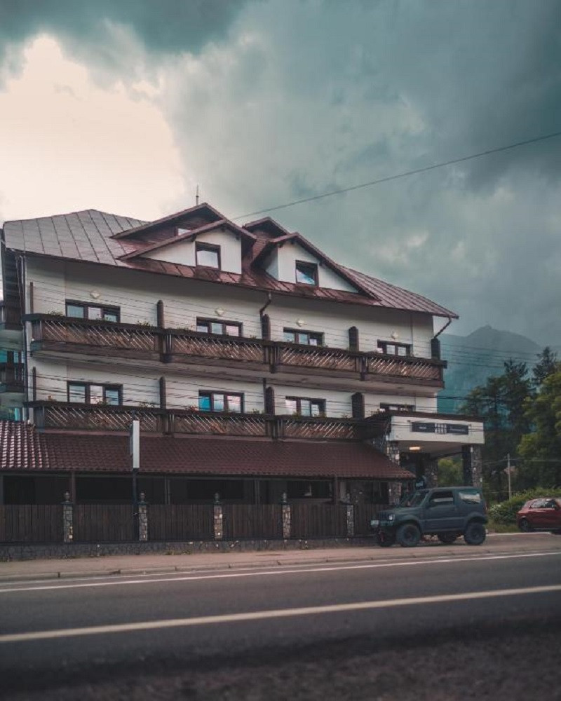 Apex Travel Club - ATC - Suru Hotel & Restaurant