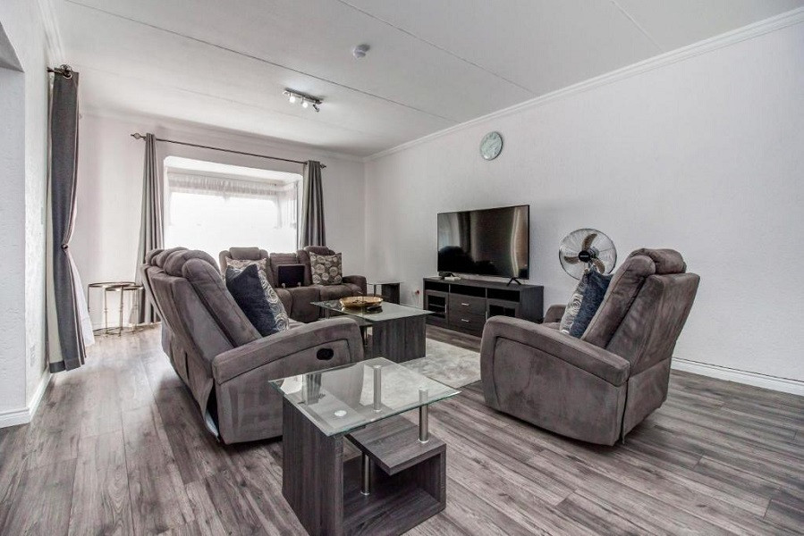 Apex Travel Club - ATC - Upmarket Sandton apartment