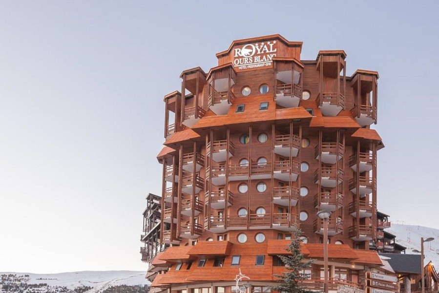 Apex Travel Club - ATC - Royal Ours Blanc