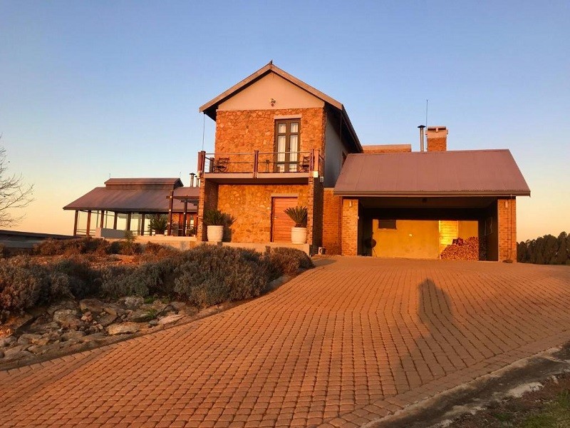 Apex Travel Club - ATC - Vetho Farmhouse Dullstroom