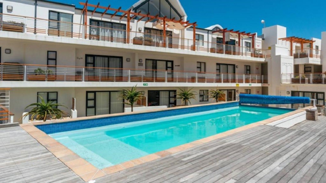 Apex Travel Club - ATC - Big Bay Stunning Upmarket Apartment