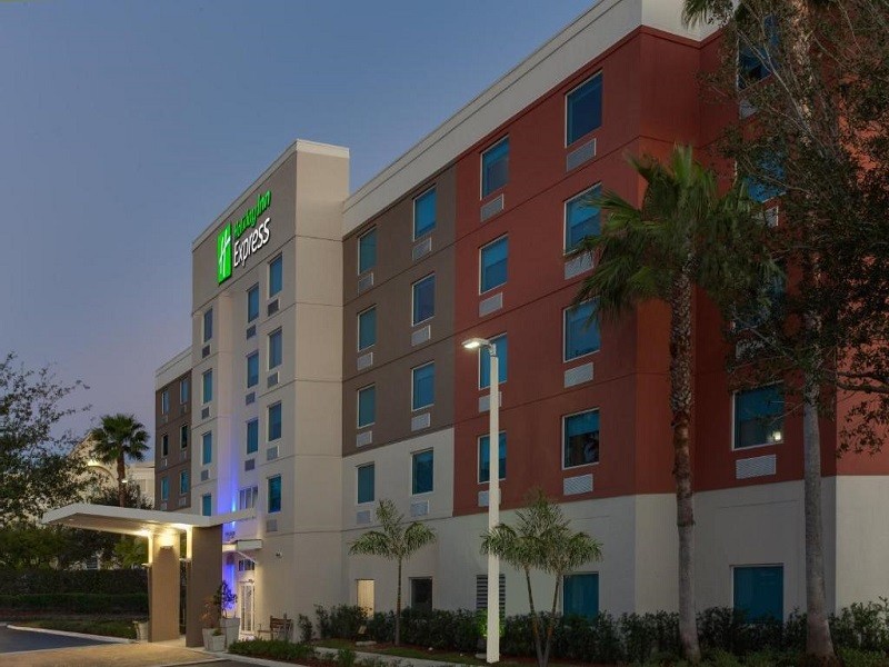 Apex Travel Club - ATC - Holiday Inn Express Hotel & Suites Fort Lauderdale Airport/