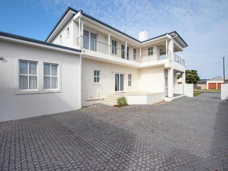 Apex Travel Club - ATC - Ocean View Family Beach House