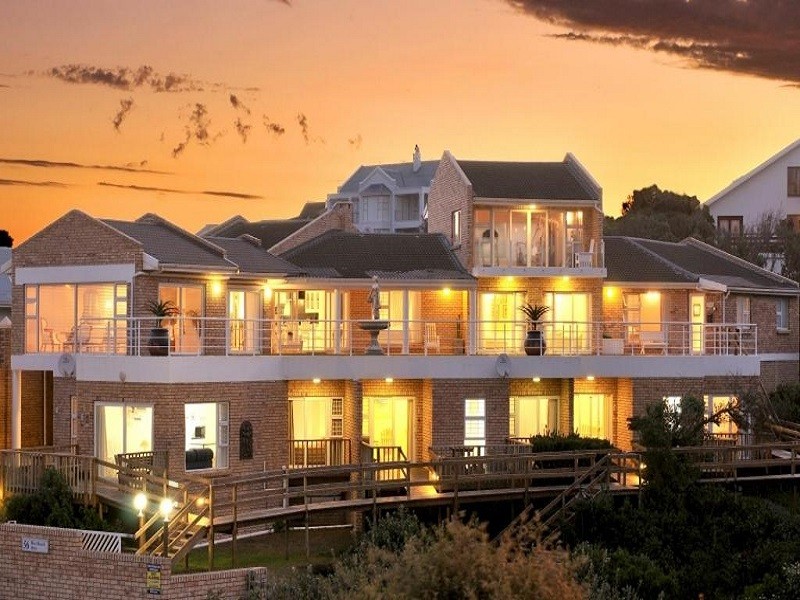 Apex Travel Club - ATC - Kelly's Beachfront Apartments