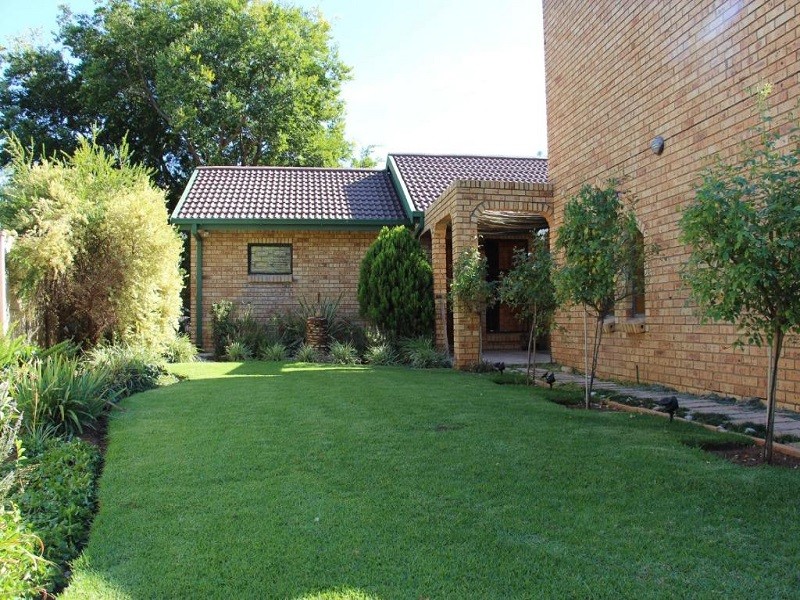 Apex Travel Club - ATC - Windmill Guest House Bloemfontein