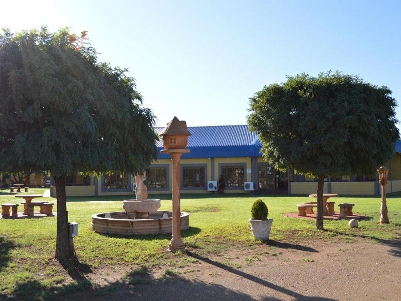 Apex Travel Club - ATC - Die Geel Huis Guesthouse