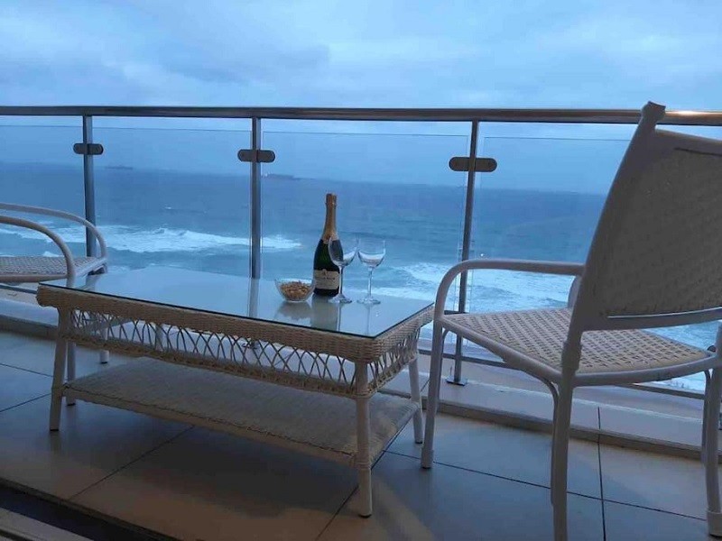 Apex Travel Club - ATC - 601 The Bermudas 3 bedroom beachfront Umhlanga Rocks