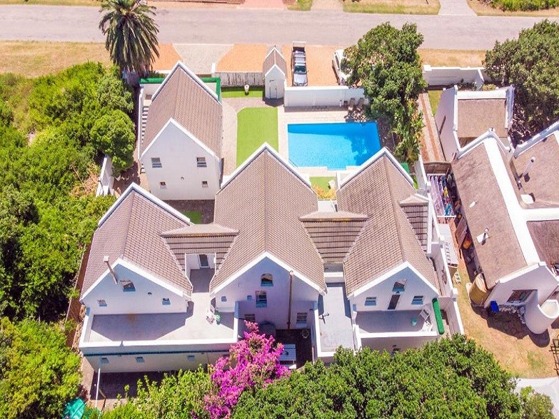 Apex Travel Club - ATC - Adrift Guesthouse St Francis Bay