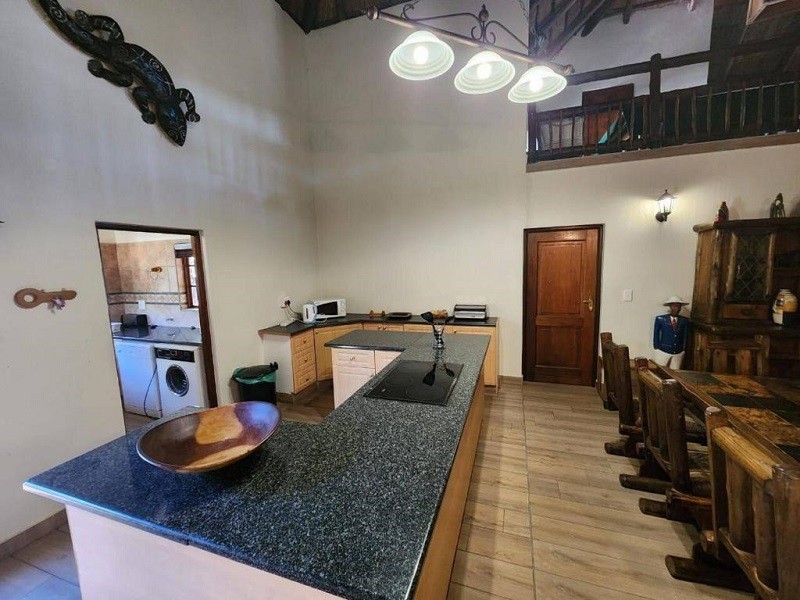 Apex Travel Club - ATC - Bateleur Lodge, Mabalingwe
