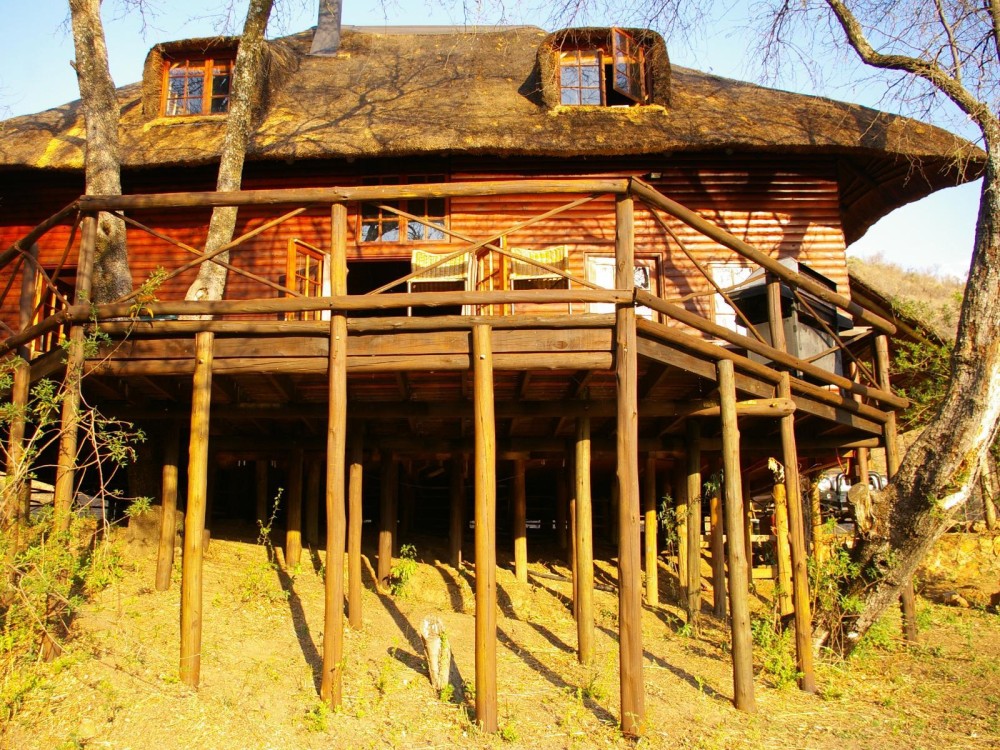 Apex Travel Club - ATC - Fish Eagle Log Cabin