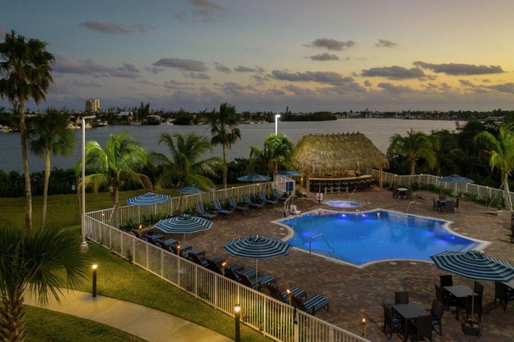 Apex Travel Club - ATC - Hampton Inn Marathon - Florida Keys