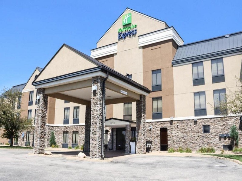 Apex Travel Club - ATC - Holiday Inn Express Cedar Rapids - Collins Road, an IHG Hot